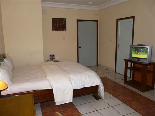 במנדה Azam Hotel מראה חיצוני תמונה