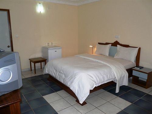 במנדה Azam Hotel מראה חיצוני תמונה
