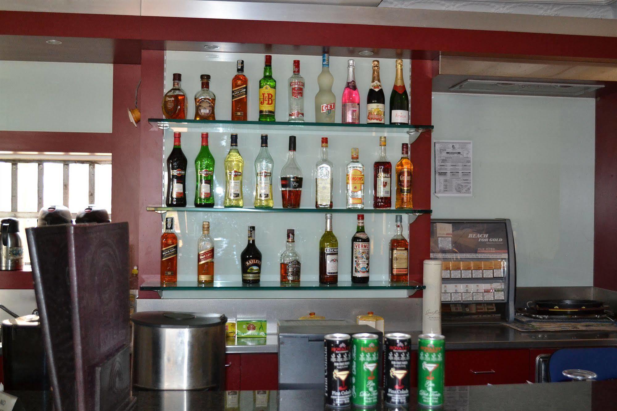 במנדה Azam Hotel מראה חיצוני תמונה